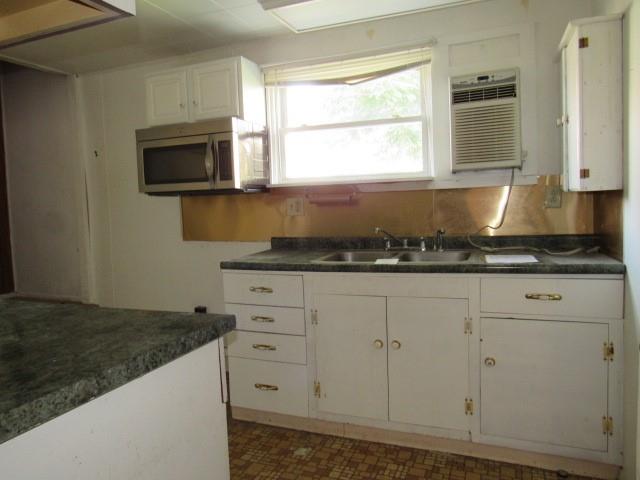 607 Grove Street 13